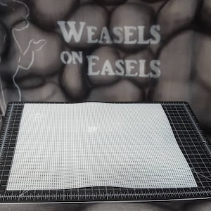 Maille en plastique pour une ventilation et un refroidissement respirants 1 feuille Choisissez votre taille Tête de fourrure et fourniture de fabrication de cosplay