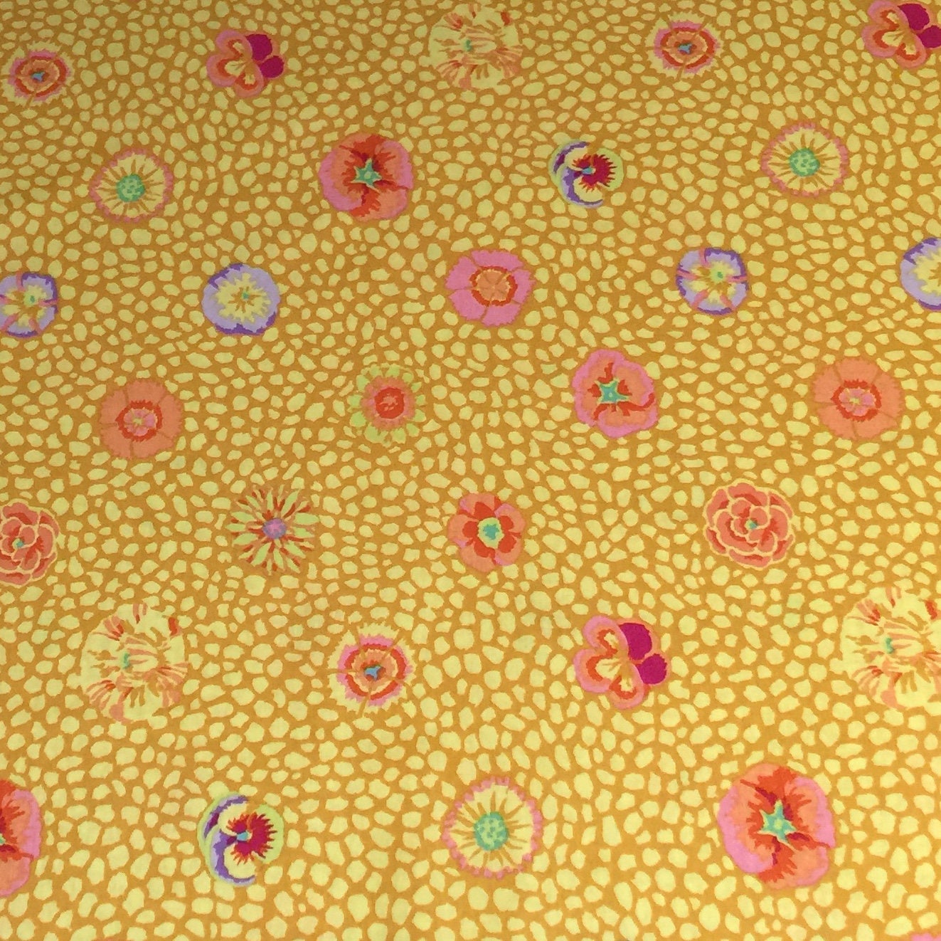 GUINEA FLOWER Gold GP59   Kaffe Fassett - Sold in 1/2 yd increments -…