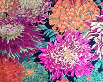 JAPANESE CHRYSANTHEMUM Red PJ41 Philip Jacobs Kaffe Fassett - Sold in 1/2 yd increments - Multiple units cut as one length