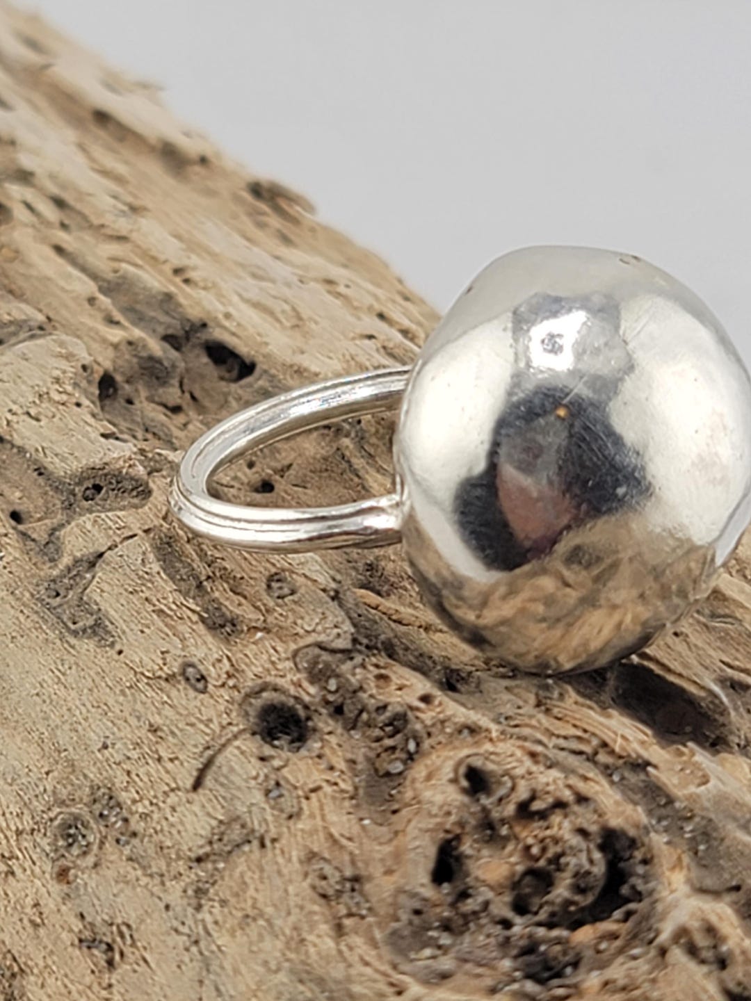 Antique Hollow Ring main image 1