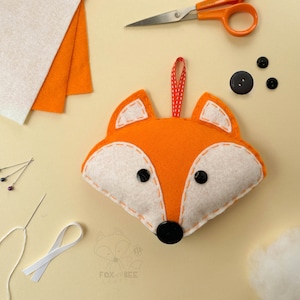 Fabio the Fox Felt Sewing Kit - Perfect gift for kids and adults of all ages and abilities - Includes everything you need