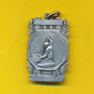 Art Nouveau silver plated charm art medal pendant French billiard 1948-1949 (ref 5047)
