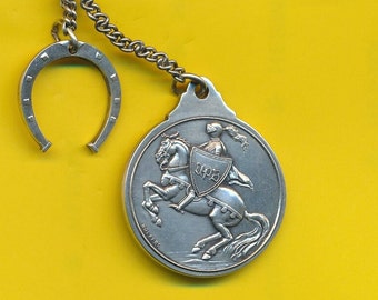 Antique silver plated charm medal pendant strange medal to return for reward Knight (ref 4686)