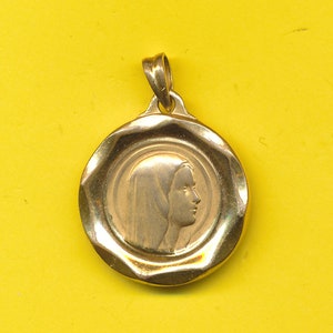 Gold plated Art Modern charm religious medal pendant Portrait of Mary (ref 4057)