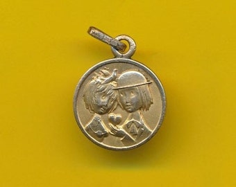 Vintage vergulde bedel hanger medaille The Lovers of Peynet (ref 5174)