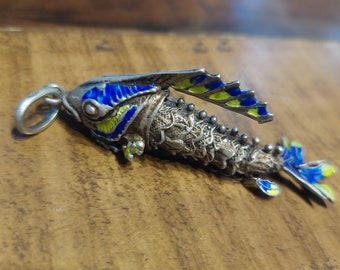 Charm colgante antiguo en plata de ley esmaltado pez articulado (ref 5180)
