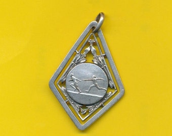 Art Nouveau silver plated charm medal pendant representing Fencing medal 1928 (ref 4631)