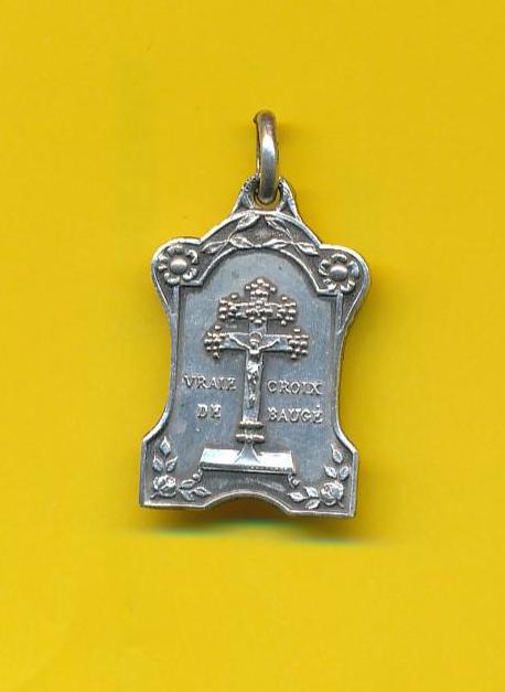 ボージェの真の十字架とイエスの聖心の銀メッキチャーム宗教メダル