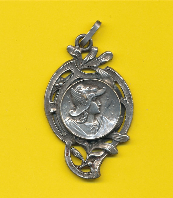 ヴィンテージオートバイヘルメットペンダントキーホルダー、2Dフラット