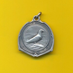 Antique silver plated charm art medal Contest Pigeon  - Dove - Pigeon Racing dated 1938  (ref 4818)