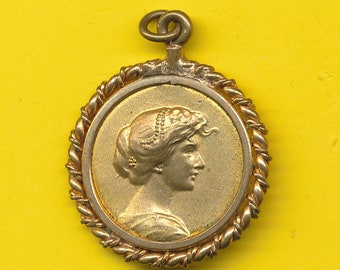 Art Nouveau golded  charm medal  pendant  - Portrait of Woman (ref 4021)