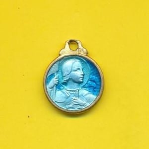 ヴィンテージの金色エナメルチャーム宗教メダルペンダント、聖ジャンヌ・ダルク - 聖ジャンヌ・ダルク - 聖ジェーン・ダルク (5750)