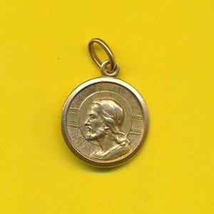 Ancienne médaille en or 18kt représentant le portrait de Jésus (5610)
