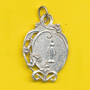 Antique openwork Victorian charm Sterling Silver Religious medal pendant Medal Miraculous Medal (ref 4234)