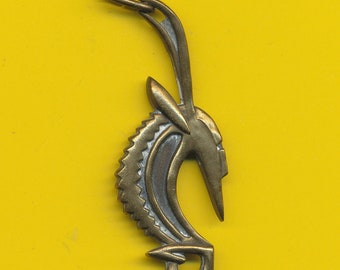 Art Deco bronzen amulet bedelmedaille hanger die een antilope voorstelt (ref 4012)