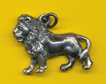 Vintage alpacca charme hanger medaille die een Leeuw vertegenwoordigt (ref 4098)