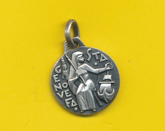 Art Deco silver plated charm religious  medal pendant St Genovefa by Fernand PY ( ref 3348)