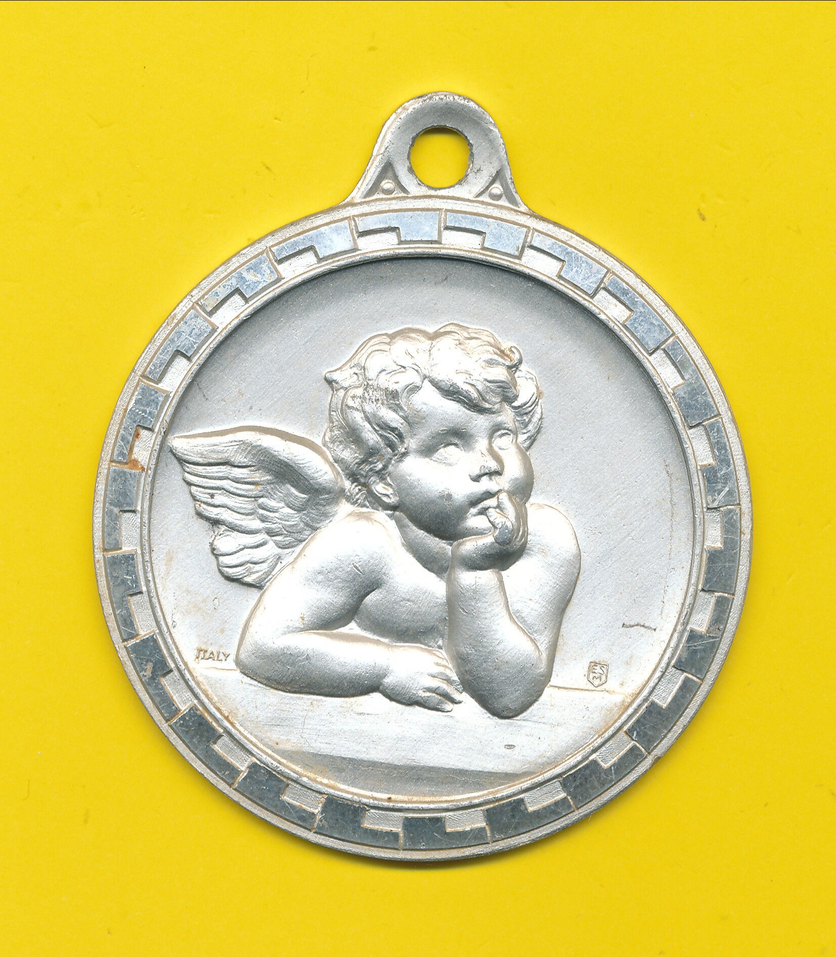 Large cradle charm religious medal pendant representing Angel after Raphael  (ref 3921)