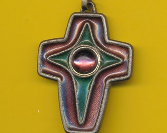 Croix vintage en métal ornée de strass - France