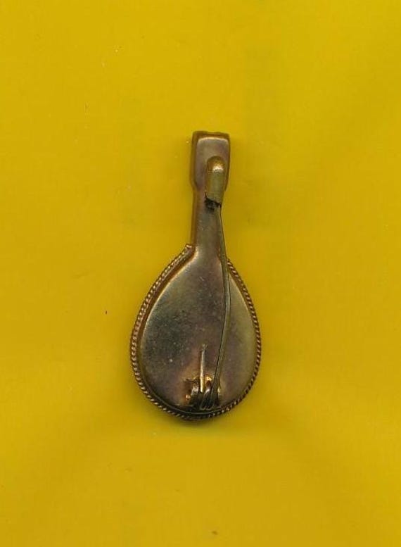 Belle Broche Vintage En Forme De Guitare, Micro-mosaïque - Pièce Unique D'occasion
