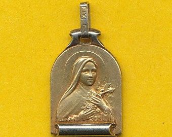 Art Deco French gold plated FIX Charm Religious Medal pendant representing Saint Therese of Lisieux (ref 0748)