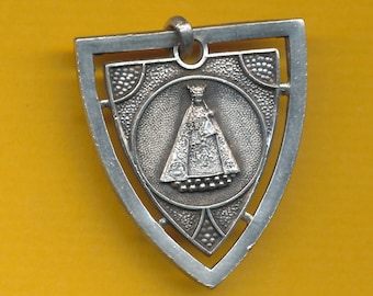 Grote Art Deco verzilverde metalen bedel religieuze medaille hanger Onze Lieve Vrouw van Hal - kanonskogel (ref 2450)