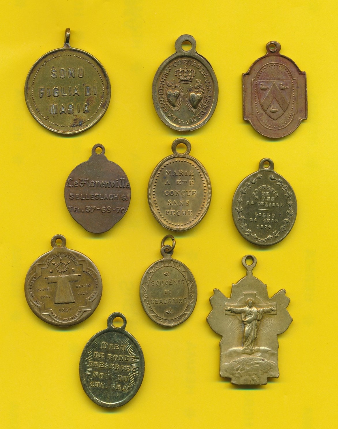Objets chrétiens - Lot de médailles religieuses anciennes - Métal
