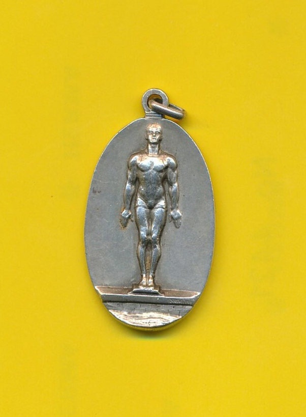 水泳選手の水泳を表現したヴィンテージ シルバー メッキ チャーム