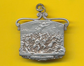 Colgante de medalla de plata vintage de la Primera Guerra Mundial que representa la Victoria del Marne 1914 (ref 4268)