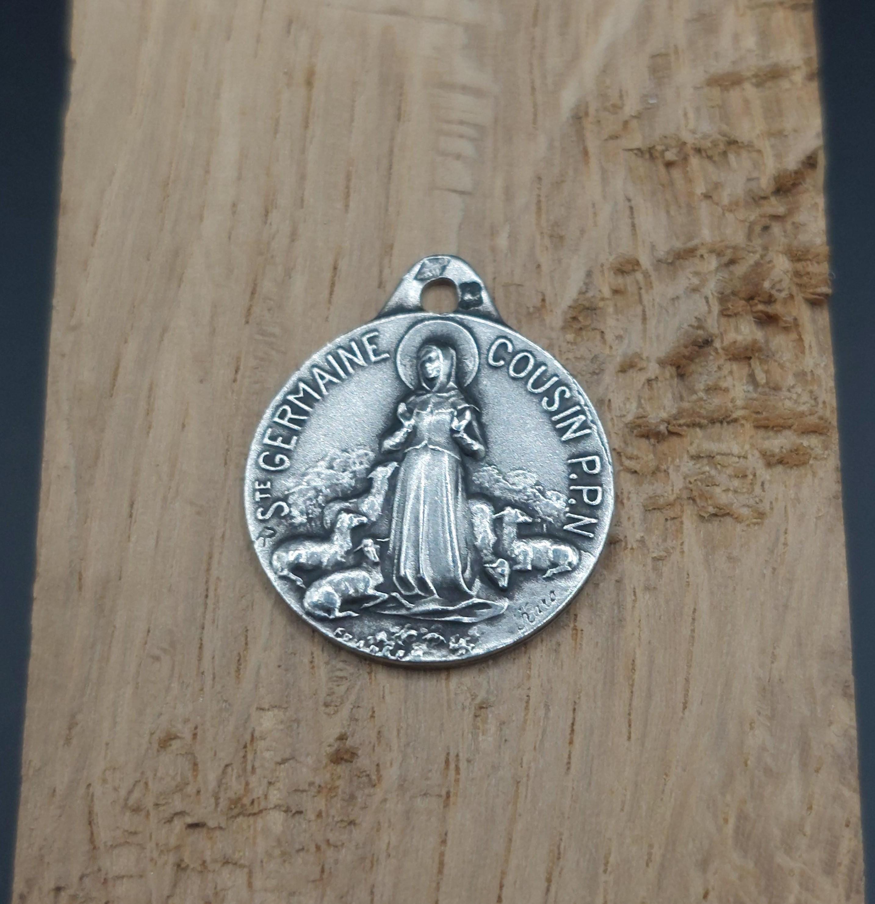 **聖ゲルマヌス（Saint Germain）**のメダイ Saint Germaine Medal - Etsy Canada