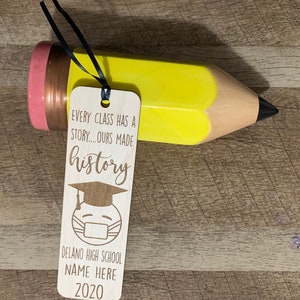 Graduation bookmark ornament. Graduation Gift. Personalized Graduation Gift.