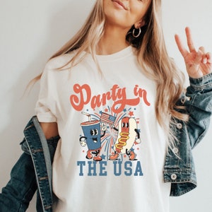 4th of July Shirt, Party in the USA Graphic Tee, Comfort Colors, Retro Fourth of July Tee, Patriotic TShirt, Independence Day Tee, Oversized