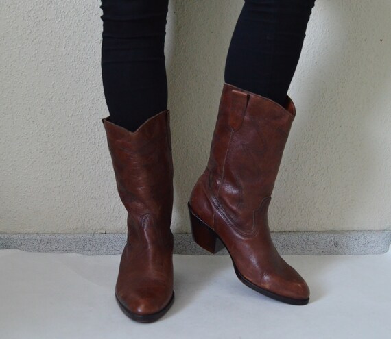2 inch heel cowboy boots