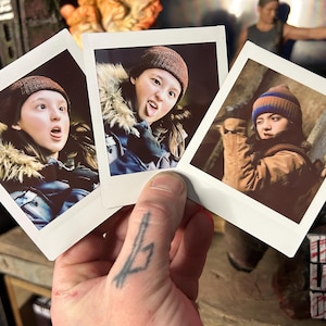 The Last of Us HBO - Ellie & Dina Polaroids