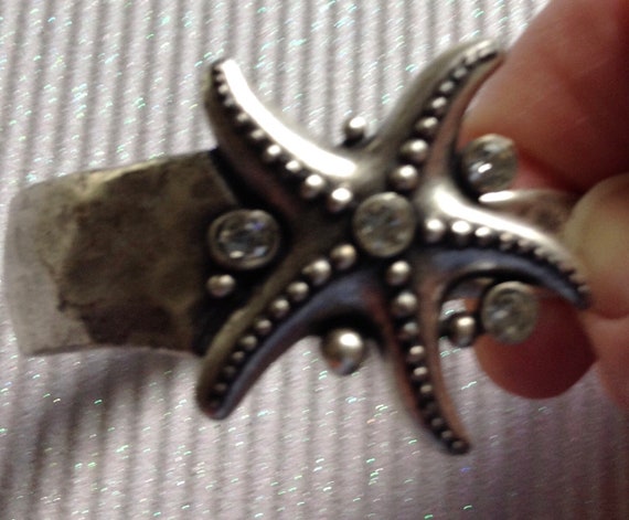 Vintage 1990's Starfish Rhinestone Cuff Bracelet … - image 3