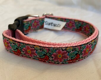 Green and Pink Floral Collar