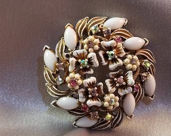 Pin//Brooch//Heavy White Enamel//White Cabochons//Light and Dark Rose Pink Rhinestones//Clear Aurora Borealis Rhinestones//Marked