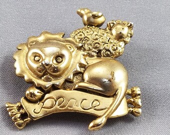 Christmas//Pin// Lion and Lamb //Peace Dove//Danecraft Marked//Gold Matte// Detailed Intricate Symbols // Banner// Religious //Vintage