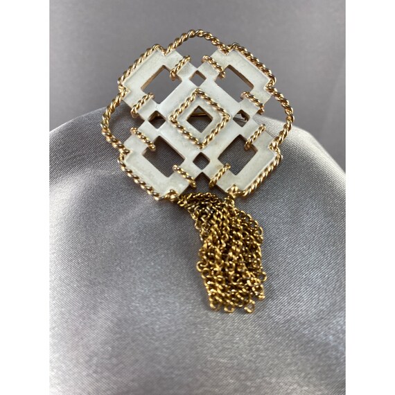 Avon Brooch Pin White Enamel Geometric Gold Twist… - image 5
