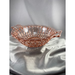 Windsor Diamond Pink Depression Bowl Double Handle 9&quot; diam Vintage
