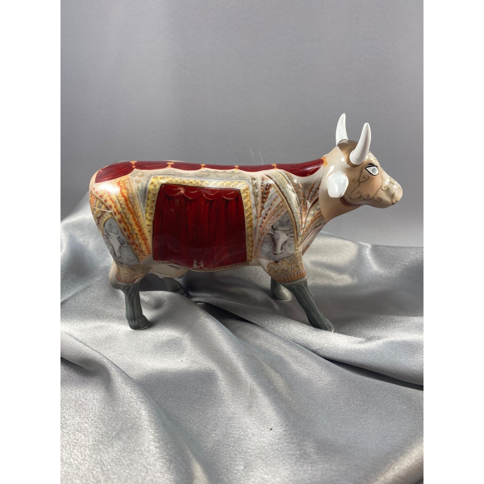 Cow Parade La Bovene Theater Tribute Curtains Actors Tag Toothy