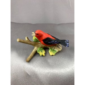 Bird Figurine Scarlet Tanager Bisque Porcelain Realistic Detail Miniature VTG