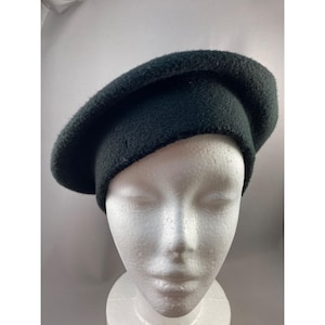 Vintage Womens Black Beret Hat 100% Polyester Soft Textured Fabric Wide Band