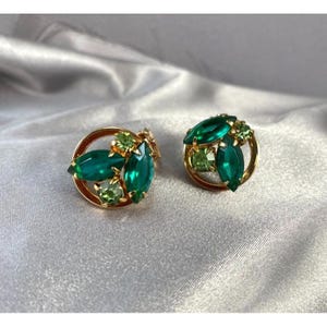 Vintage Green Rhinestone Earrings Two tone Circular Gold metal Pronged Stones Clip on