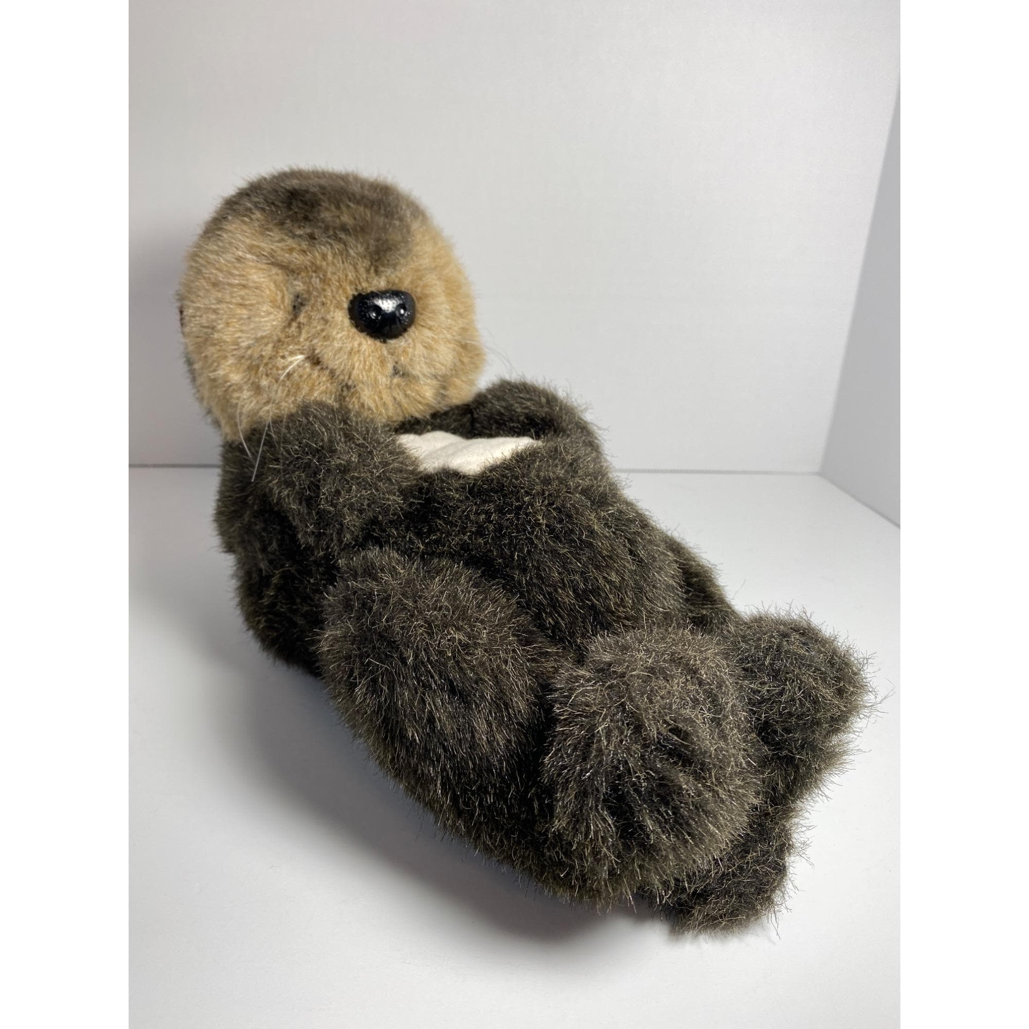 Sea Otter With Clam Shell Dakin Plush Animal for Sea World Hidden