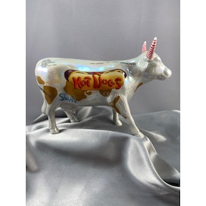 Vaca Parade Cachorro Quente Stand Menu Café Chá Knishes Salsicha Água Nascente VTG 2000