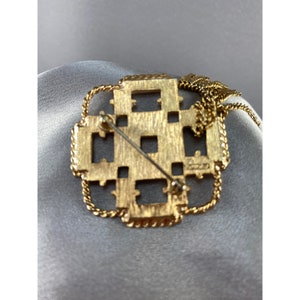 Avon Brooch Pin White Enamel Geometric Gold Twisted Roping Fringe Vintage image 4