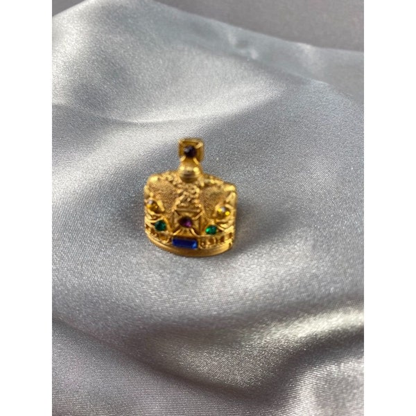 Crown Pin T&T Inc. Gold Colored with Rhinestones Canadian Co. 1"x3/4" Vintage