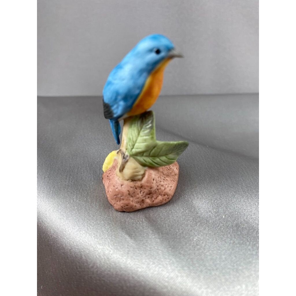 Bird Figurine Bluebird Bisque Porcelain Realistic Detail Miniature VTG ...