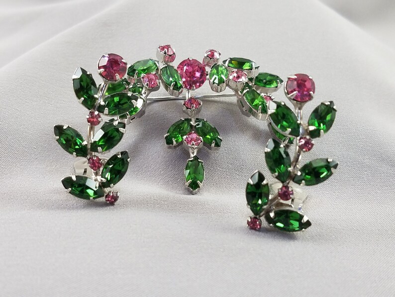 Weiss Brooch Earrings Pink Green Crystals Rose Bush Clip On Rhinestones Delicate Dainty Elegant Jewelry Set Glamorous Romantic Vintage